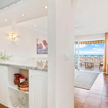 Neptuno Ocean Front Oasis Apartmán *